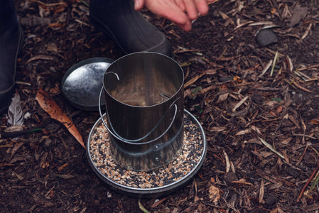 Topflite Poultry Feeder with Hen Heath Tonic